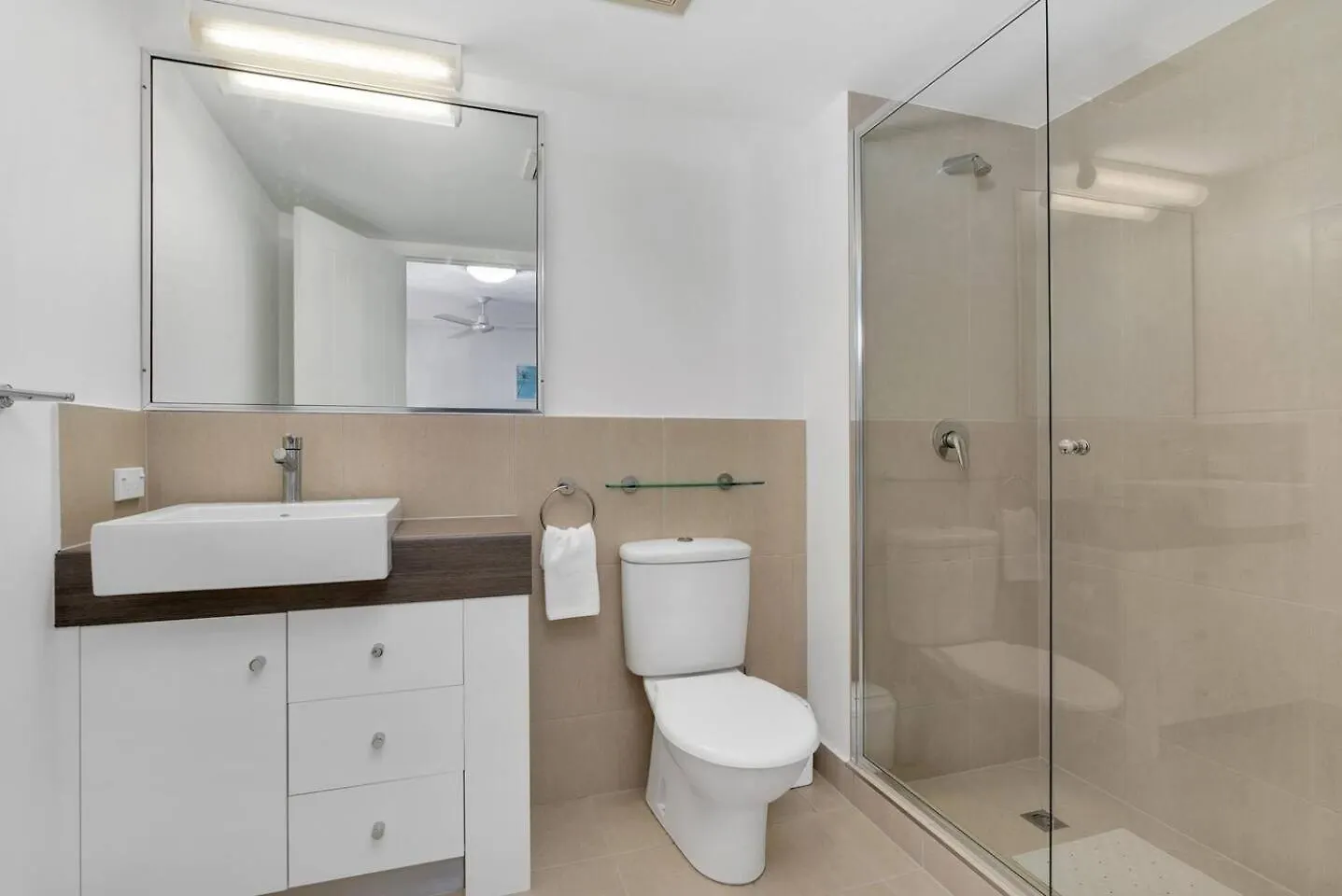 Apartment Easy Coastal Living In Cairns With Rooftop Pool Australia