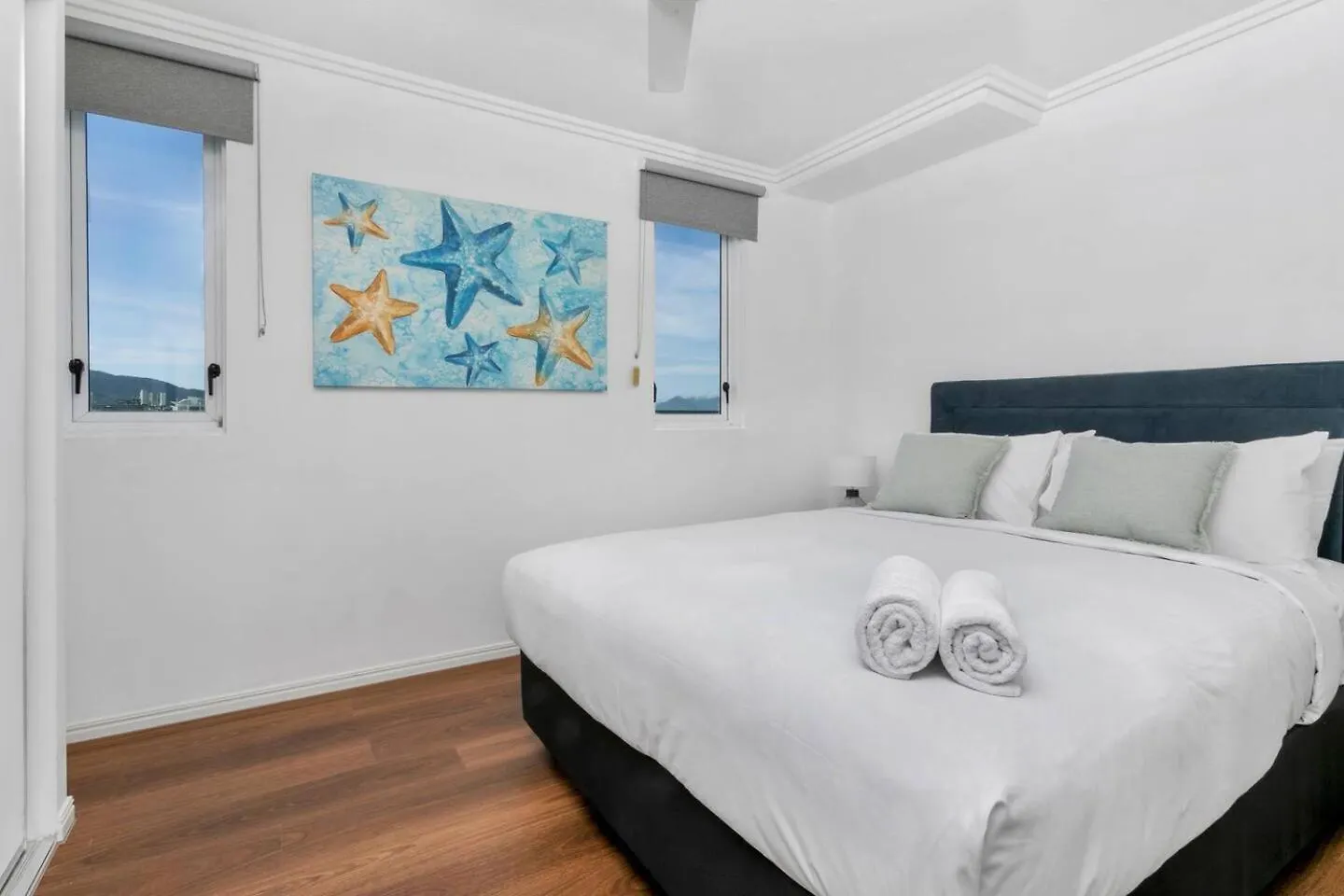Apartment Easy Coastal Living In Cairns With Rooftop Pool