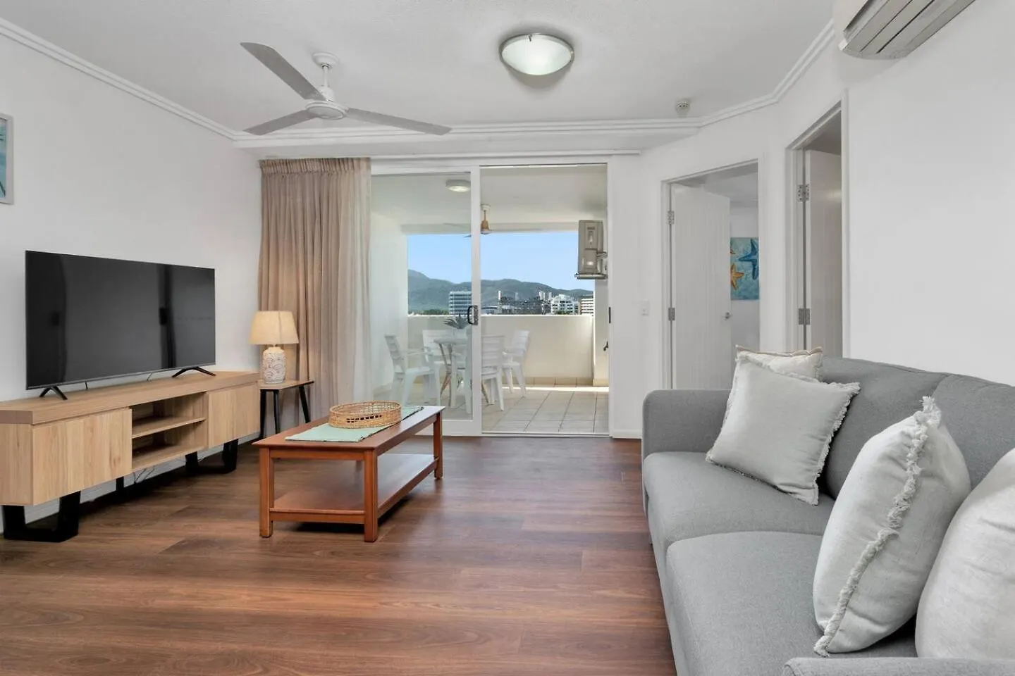 Apartment Easy Coastal Living In Cairns With Rooftop Pool Australia